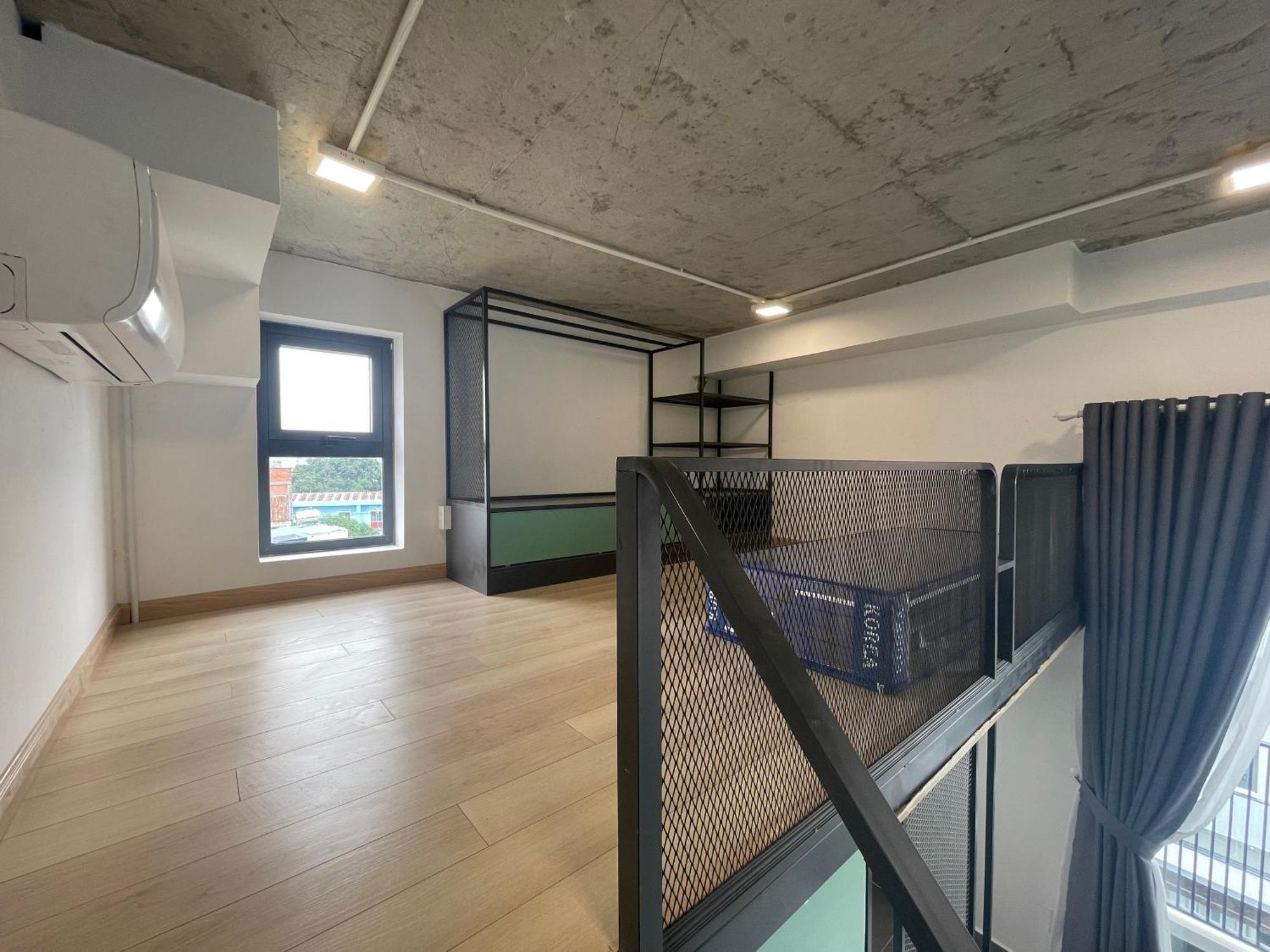 Art House With Balcony By Nha Tui Share
